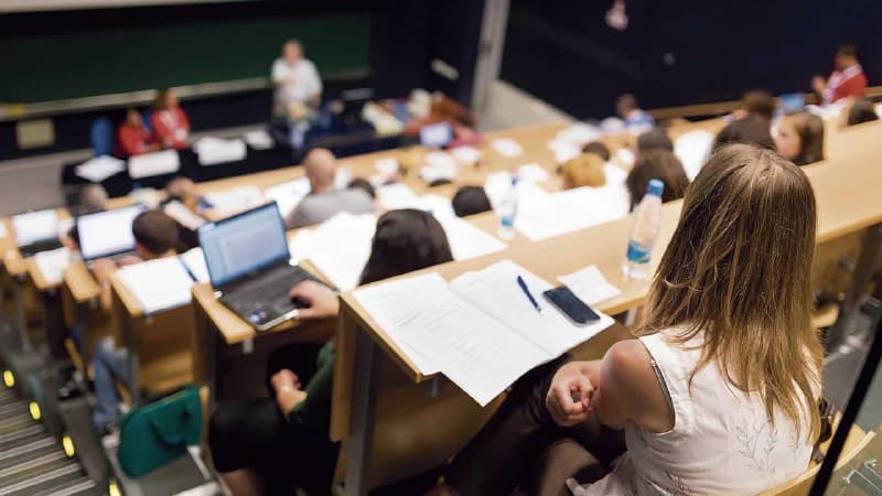 Преподаватели боятся, что ИИ убивает критическое мышление студентов